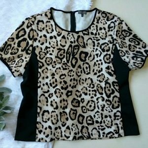 Vince Camuto animal print top Size XL